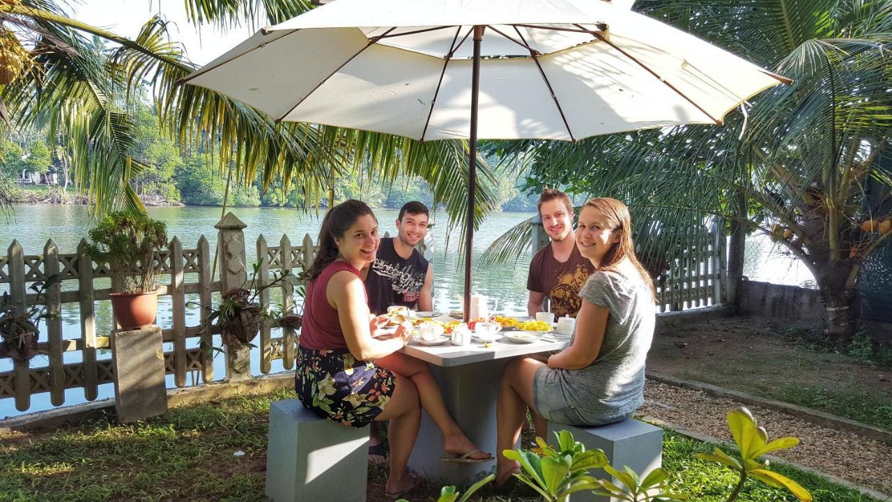 Luvi Lucas River Side Weligama Exterior photo
